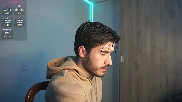 Snapshot of Tony_Wylie chatting on January 17, 2025, 11:06 am Tony Wylie online show from January 17, 2025, 11:06 am