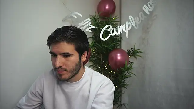 Snapshot of Tony_Wylie chatting on February 18, 2025, 11:33 am Tony Wylie online show from February 18, 2025, 11:33 am