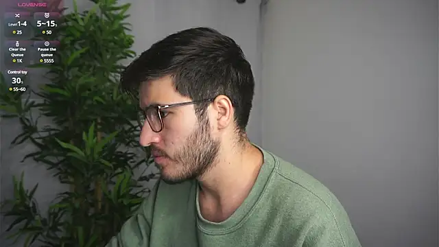 Snapshot of Tony_Wylie chatting on March 22, 2025, 10:28 am Tony Wylie online show from March 22, 2025, 10:28 am