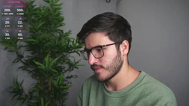 Snapshot of Tony_Wylie chatting on March 22, 2025, 4:37 pm Tony Wylie online show from March 22, 2025, 4:37 pm