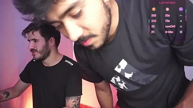 Snapshot of Tony_Wylie chatting on October 7, 2025, 8:06 pm Tony Wylie online show from October 7, 2025, 8:06 pm