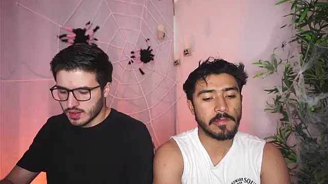 Snapshot of Tony_Wylie chatting on October 18, 2025, 4:52 pm Tony Wylie online show from October 18, 2025, 4:52 pm