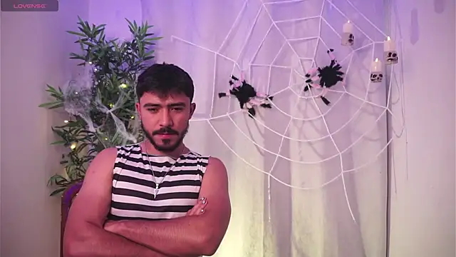 Snapshot of Tony_Wylie chatting on October 27, 2025, 8:46 pm Tony Wylie online show from October 27, 2025, 8:46 pm