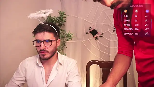 Snapshot of Tony_Wylie chatting on October 29, 2025, 10:22 pm Tony Wylie online show from October 29, 2025, 10:22 pm