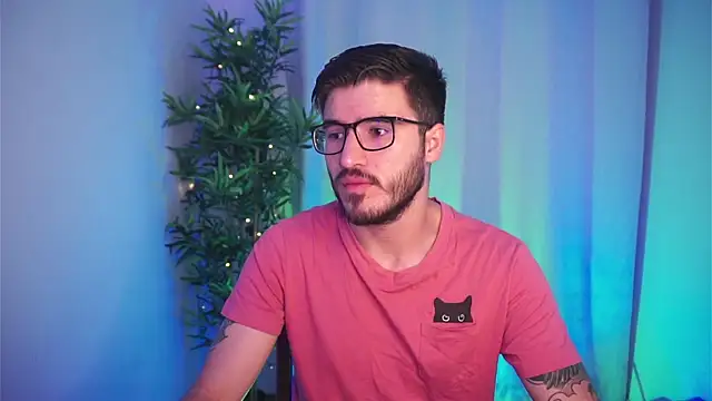 Snapshot of Tony_Wylie chatting on November 6, 2025, 9:43 am Tony Wylie online show from November 6, 2025, 9:43 am