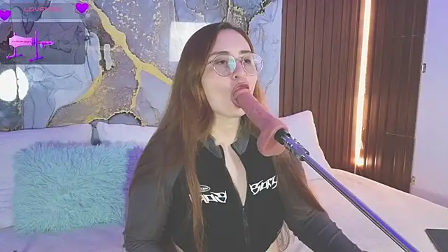 centaurigirl online show from July 17, 2026, 2:29 am