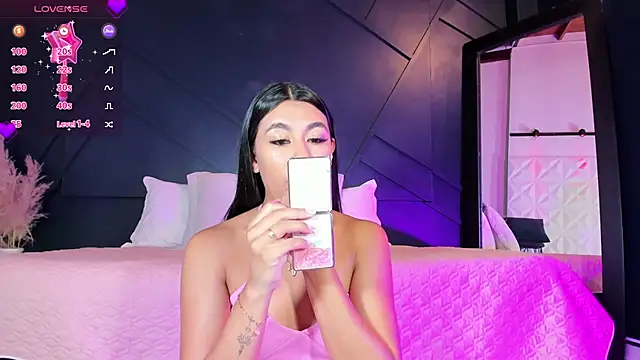 Emilyh  online show from January 27, 2025, 11:11 am