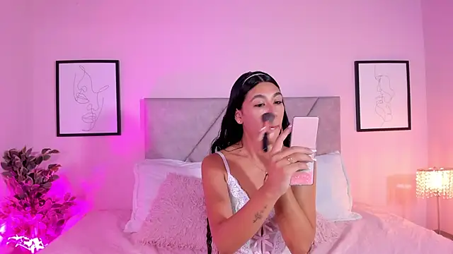 Emilyh  online show from March 20, 2026, 11:48 am