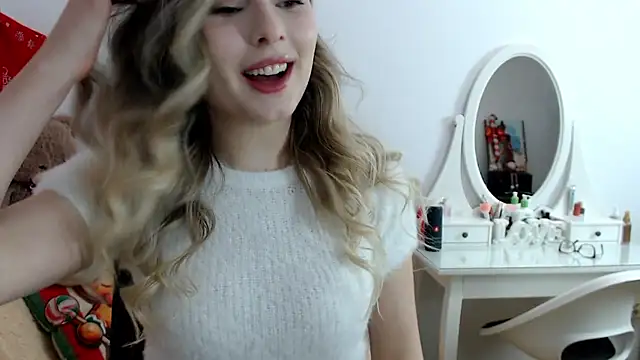 Snapshot of _sweettreat chatting on December 23, 2024, 1:51 am sweettreat online show from December 23, 2024, 1:51 am