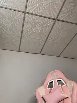 Amaliu  online show from April 12, 2026, 2:22 pm