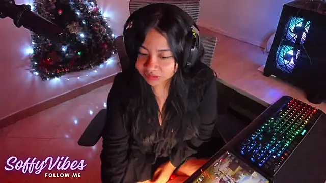 Snapshot of soffyvibes- chatting on December 21, 2024, 7:13 am soffyvibes- online show from December 21, 2024, 7:13 am