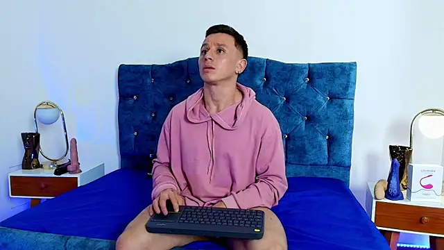 Andrewfalcon online show from February 4, 2025, 3:36 pm