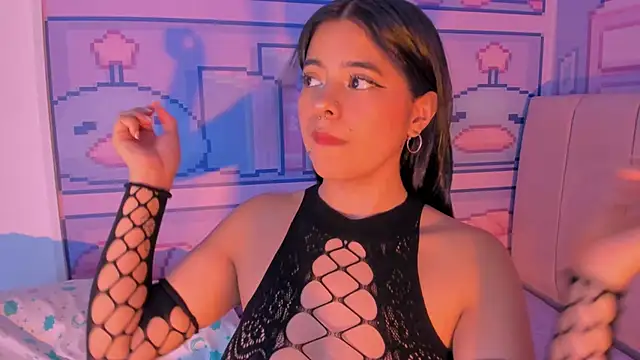  18alice online show from December 15, 2024, 3:02 am