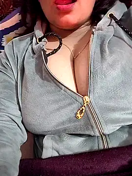 Snapshot of Anjalihotwife chatting on January 18, 2025, 6:43 pm Anjalihotwife online show from January 18, 2025, 6:43 pm