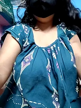 BERRY 00 online show from October 3, 2025, 10:12 am