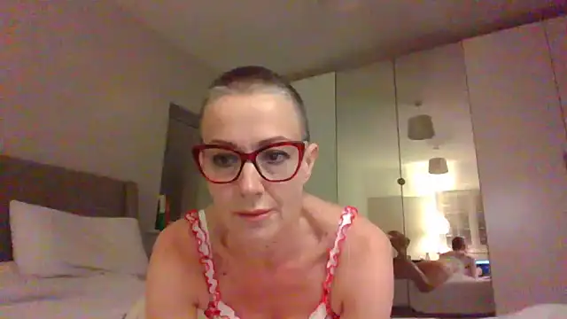 Snapshot of ELEGANT-ARIA36 chatting on January 26, 2025, 5:44 pm ELEGANT-ARIA36 online show from January 26, 2025, 5:44 pm