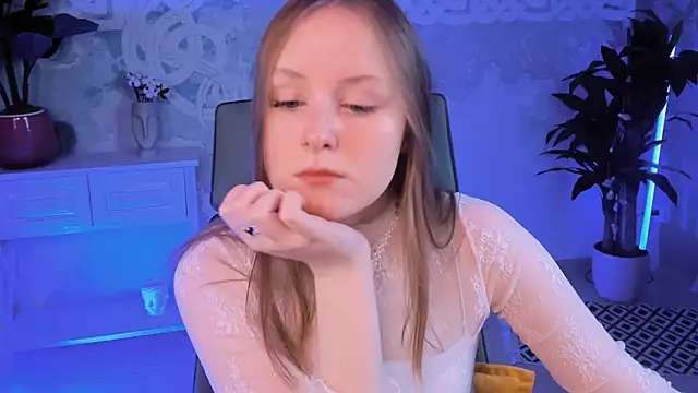 VivienLeeigh online show from February 8, 2025, 9:03 am