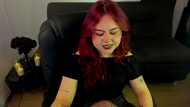 crimson tati  online show from October 11, 2025, 3:39 am