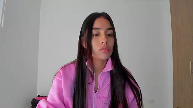 AriaMontgomery online show from December 3, 2025, 8:56 am