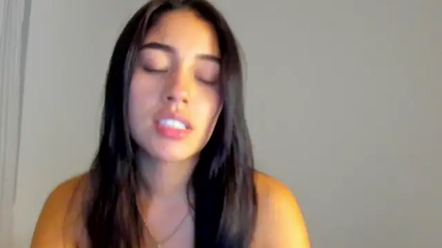 AriaMontgomery online show from June 20, 2026, 7:44 am