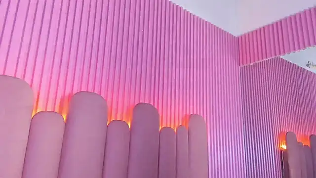 KellyOlsenbe online show from January 23, 2025, 11:26 pm