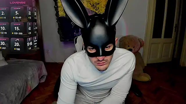 JulianDylan online show from February 3, 2025, 5:40 am