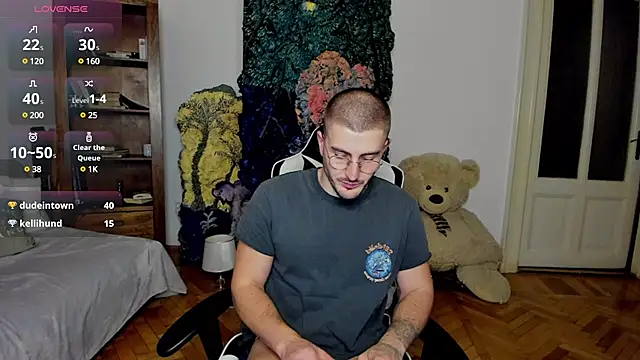 JulianDylan online show from February 23, 2025, 8:55 pm