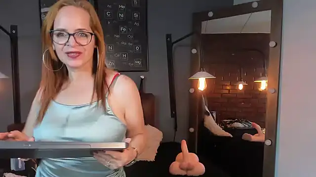 Samantha mature56 online show from February 4, 2025, 4:50 pm