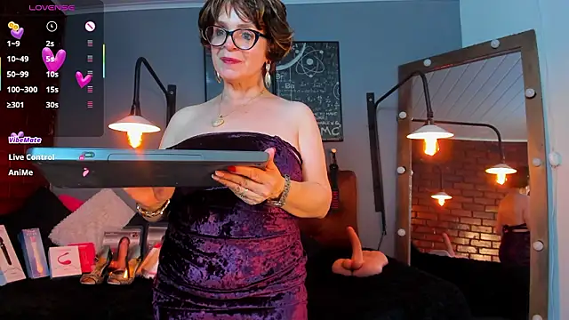 Samantha mature56 online show from March 27, 2026, 8:26 am