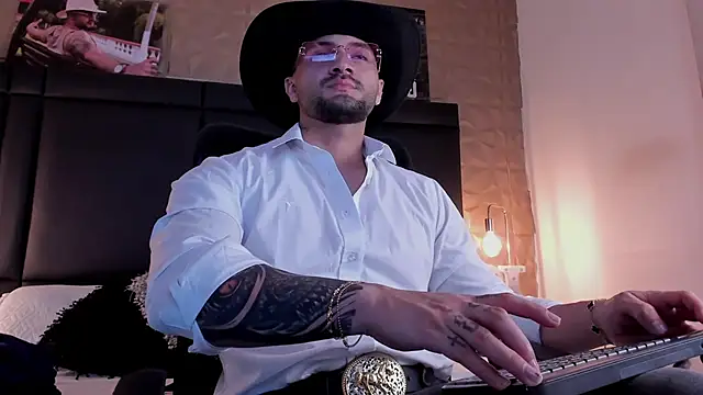 Snapshot of JeanColleman chatting on November 1, 2025, 4:14 am JeanColleman online show from November 1, 2025, 4:14 am