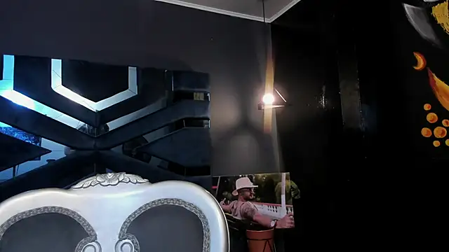 JeanColleman online show from December 19, 2025, 11:23 pm