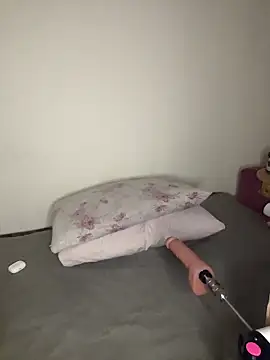 merve0234 online show from April 12, 2026, 9:31 pm