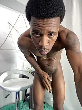 Snapshot of Damian_hart_24CM chatting on March 29, 2026, 12:38 pm Damian hart 24CM online show from March 29, 2026, 12:38 pm