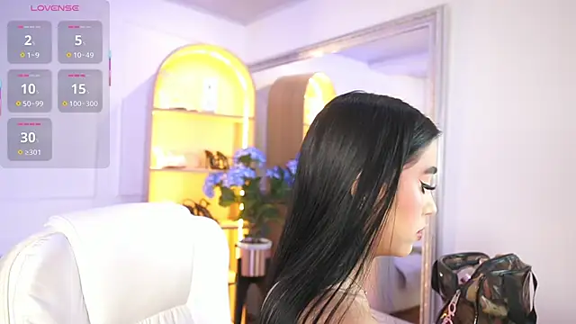 Snapshot of elasummer chatting on October 22, 2025, 12:38 pm elasummer online show from October 22, 2025, 12:38 pm