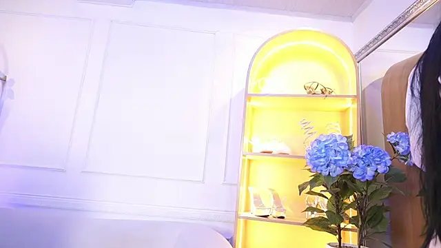 Snapshot of elasummer chatting on November 1, 2025, 11:45 am elasummer online show from November 1, 2025, 11:45 am