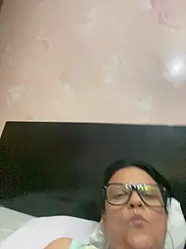 Sharongirl07 online show from December 13, 2024, 4:00 am