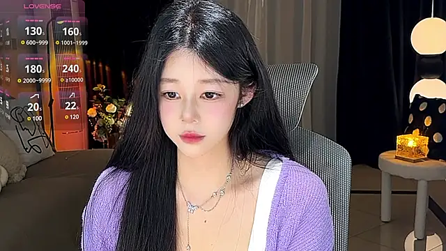 Snapshot of sweateanv_ chatting on January 2, 2025, 8:06 am sweateanv online show from January 2, 2025, 8:06 am