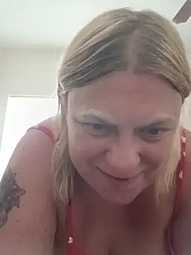 Snapshot of Playmate86 chatting on July 1, 2026, 12:18 pm Playmate86 online show from July 1, 2026, 12:18 pm