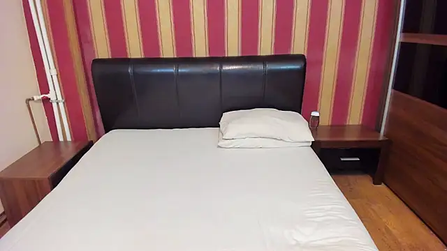 Snapshot of AshPage chatting on December 15, 2024, 8:58 pm AshPage online show from December 15, 2024, 8:58 pm