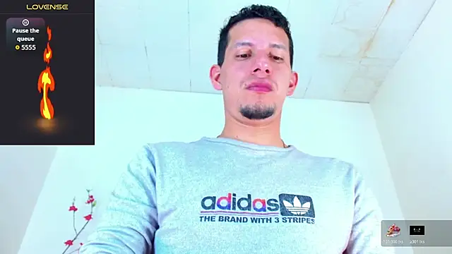 kevin  fox  online show from November 10, 2025, 7:13 pm