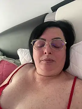 Snapshot of Amandamuller1982 chatting on January 6, 2025, 9:41 am Amandamuller1982 online show from January 6, 2025, 9:41 am