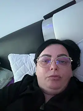 Snapshot of Amandamuller1982 chatting on January 13, 2025, 2:32 pm Amandamuller1982 online show from January 13, 2025, 2:32 pm