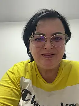 Snapshot of Amandamuller1982 chatting on February 4, 2025, 8:59 pm Amandamuller1982 online show from February 4, 2025, 8:59 pm