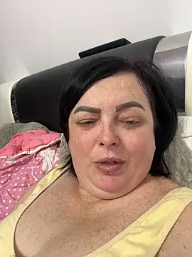 Snapshot of Amandamuller1982 chatting on February 11, 2025, 4:44 am Amandamuller1982 online show from February 11, 2025, 4:44 am