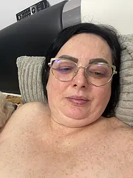 Snapshot of Amandamuller1982 chatting on February 14, 2025, 4:26 am Amandamuller1982 online show from February 14, 2025, 4:26 am