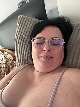 Snapshot of Amandamuller1982 chatting on March 1, 2025, 11:50 am Amandamuller1982 online show from March 1, 2025, 11:50 am