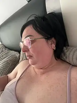 Snapshot of Amandamuller1982 chatting on March 2, 2025, 9:31 am Amandamuller1982 online show from March 2, 2025, 9:31 am