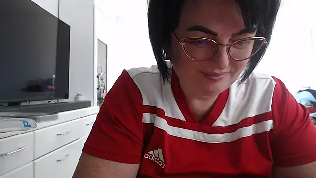 Snapshot of Amandamuller1982 chatting on September 9, 2025, 9:09 am Amandamuller1982 online show from September 9, 2025, 9:09 am