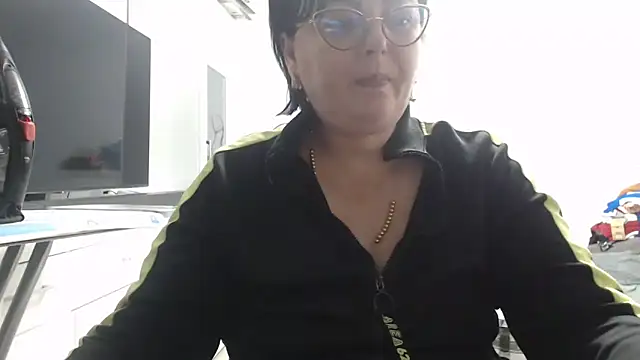 Snapshot of Amandamuller1982 chatting on November 11, 2025, 2:11 am Amandamuller1982 online show from November 11, 2025, 2:11 am