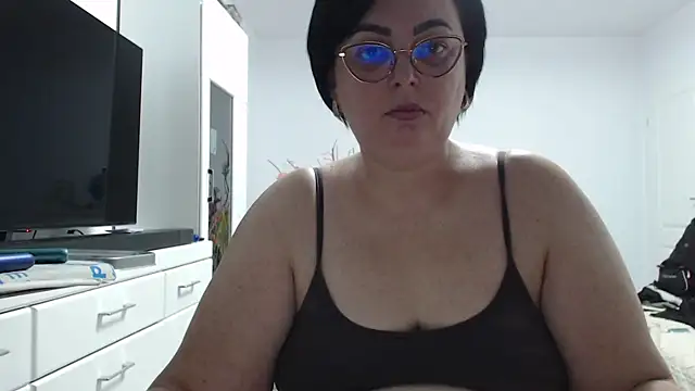 Amandamuller1982 online show from February 12, 2026, 6:47 pm